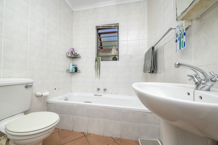 3 Bedroom Property for Sale in Parklands Western Cape